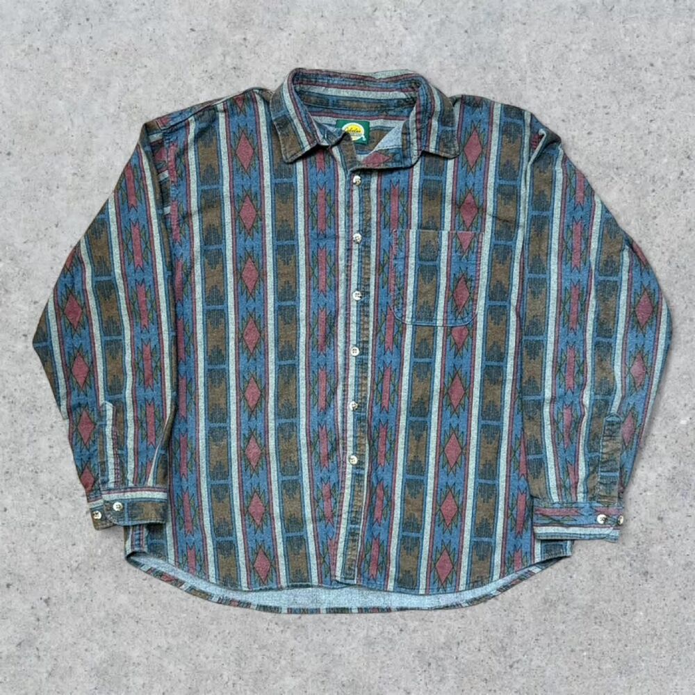Vintage 90’s Cabelas Aztec Print Long Sleeve Button Up Flannel Shirt
